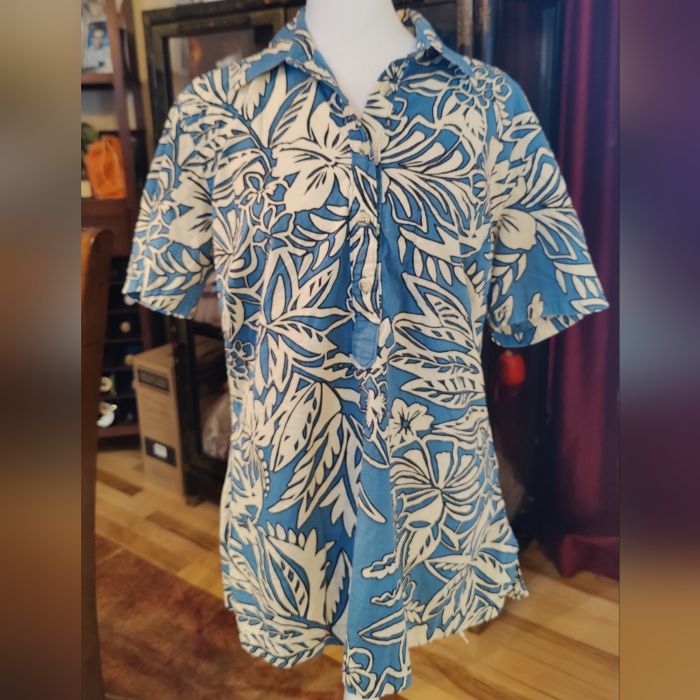 Go Barefoot Hawaiian Blouse